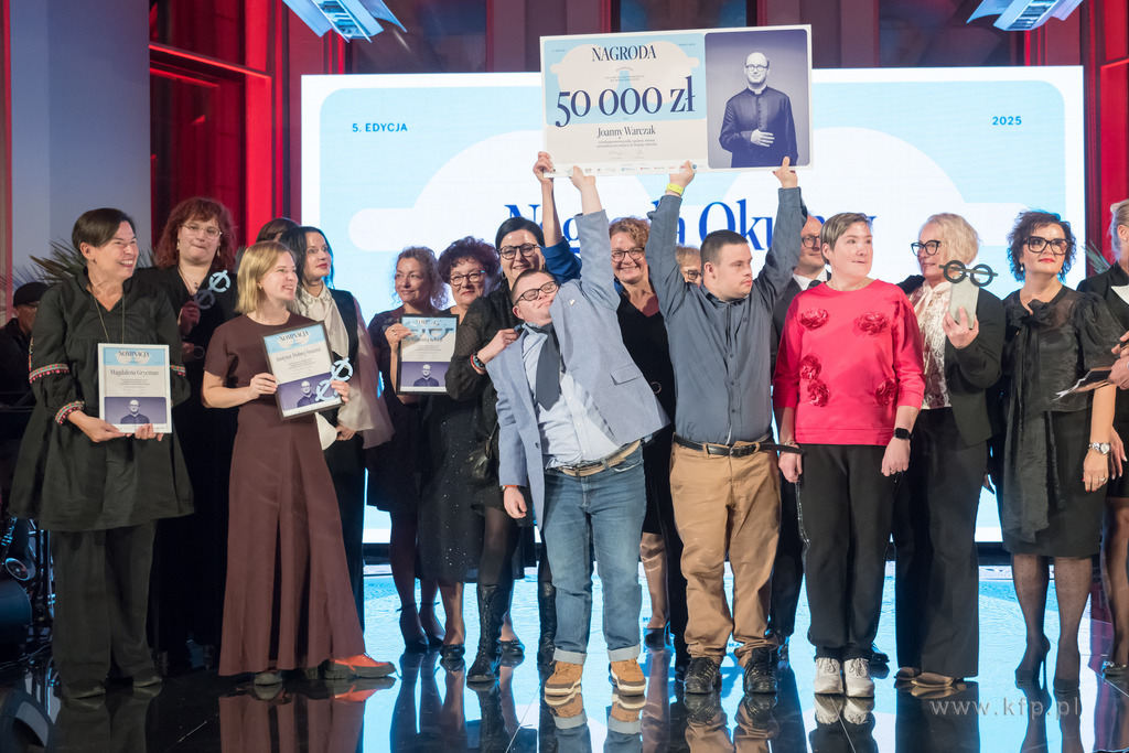 JOANNA WARCZAK LAUREATKĄ NAGRODY OKULARY KS. KACZKOWSKIEGO