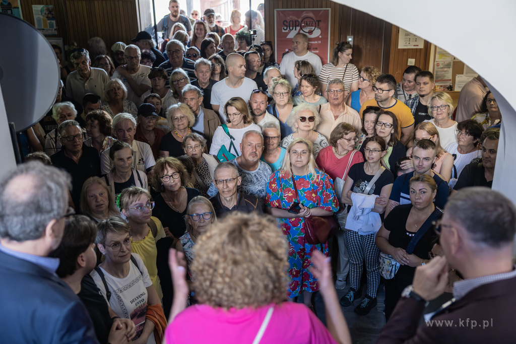 ZWIEDZANIE URZĘDU MIASTA W SOPOCIE PRZED REMONTEM