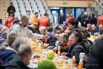 Hala 100-lecia Sopotu. Wielkanocne śniadanie dla potrzebujących....