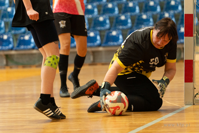 Hala 100-lecia w Sopocie.  Turniej piłki nożnej kobiet...