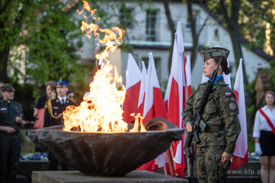 Złożenie kwiatów pod pomnikiem Martyrologii Polskich...
