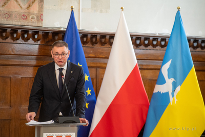 XIV sesja Rady Miasta Sopotu. Podczas sesji wręczono...