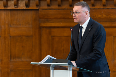 Sesja Rady Miasta Sopotu. Nz. Michał Banacki - wiceprezydent...