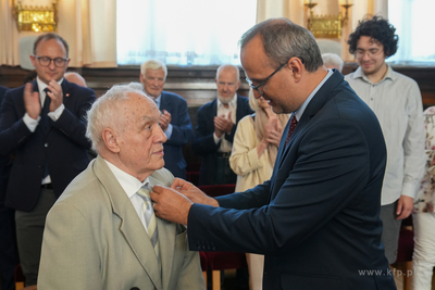 XIV sesja Rady Miasta Sopotu. Podczas sesji wręczono...