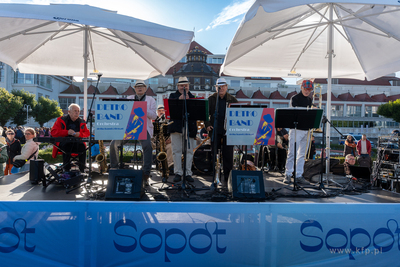 Sopot. Skwer Kuracyjny. Sopocianie świetują 125 lecie...