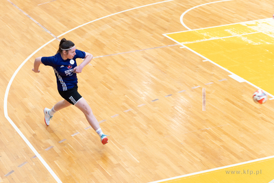 Hala 100-lecia w Sopocie.  Turniej piłki nożnej kobiet...