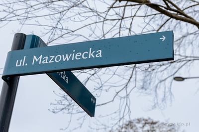 Spacer po niedawno wyremontowanej ulicy Mazowieckiej...