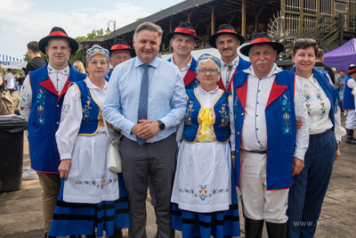 Wyścigi konne i Dni Kaszubskie na Hipodromie w Sopocie....