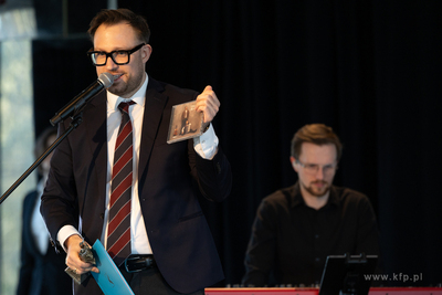 Sopot. Mamuszki 14. Sopocka Muza. Nz. prof. Krzysztof...