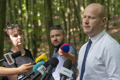 Sopot, okolice Sanatorium Leśnik. Konferencja prasowa...