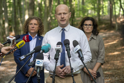 Sopot, okolice Sanatorium Leśnik. Konferencja prasowa...