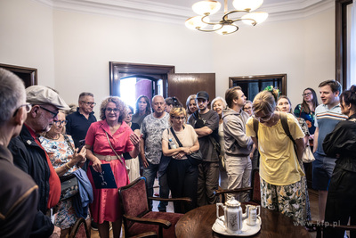 Zwiedzanie budynku Urzędu Miasta w Sopocie przed ...