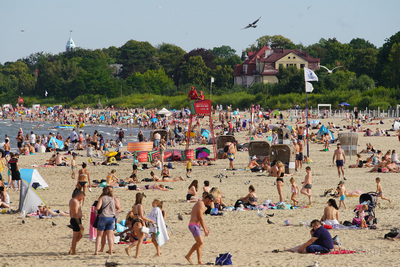 Sopot, plaża.  Nz. Ratownicy Sopockiego WOPR. 25.07.2022...