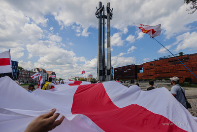 Gdańsk.  Marsz godności dla Białorusi.  Społeczna...