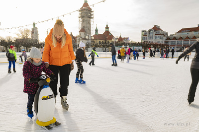 Sopot. Lodowisko przy molo.

12.02.2023 Fot. Anna Bobrowska...