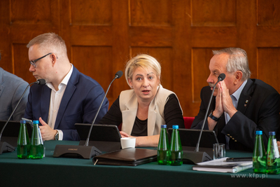 XIV sesja Rady Miasta Sopotu. Podczas sesji wręczono...