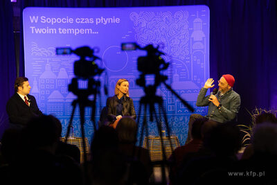 Sopot. Mamuszki 14.  Salon Polityki - Gdzie jest idealne...