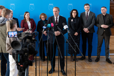 Sopot. Konferencja prasowa samorządowców zrzeszonych...