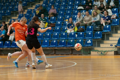 Hala 100-lecia w Sopocie.  Turniej piłki nożnej kobiet...