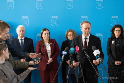 Sopot. Konferencja prasowa samorządowców zrzeszonych...
