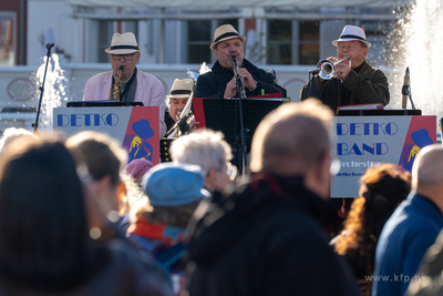 Sopot. Skwer Kuracyjny. Sopocianie świetują 125 lecie...