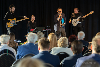 Sopot. Mamuszki 14. Sopocka Muza. Nz. prof. Krzysztof...