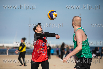 Sopocka Majówka 2022. Turniej siatkówki plażowej.
02.05.2022
fot....