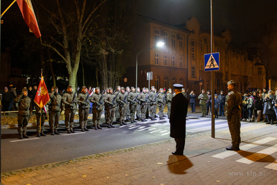 Święto Niepodległości w Sopocie.  Nz.  Złożenie...