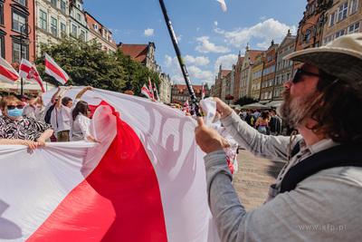 Gdańsk.  Marsz godności dla Białorusi.  Społeczna...