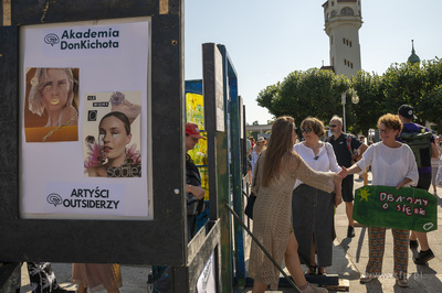 Sopot. Marsz dla zdrowia psychicznego i przejście...