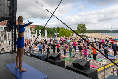Sopot. Dni Kurortu 2025. Nz. Joga na molo. 31.05.2025...