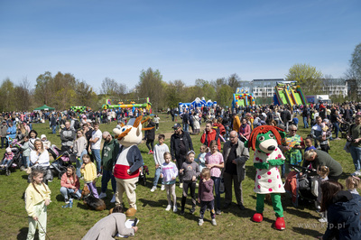 Sopockie Błonia. Majówka w kurorcie. Piknik rodzinny.

01.05.2023...