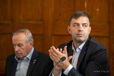 XIV sesja Rady Miasta Sopotu. Podczas sesji wręczono...