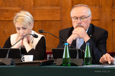 XIV sesja Rady Miasta Sopotu. Podczas sesji wręczono...
