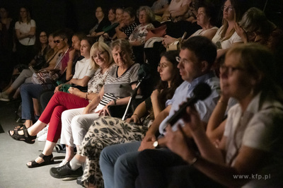 Teatr Atelier. Sopockie Spotkania Kobiet. Rozmowę...