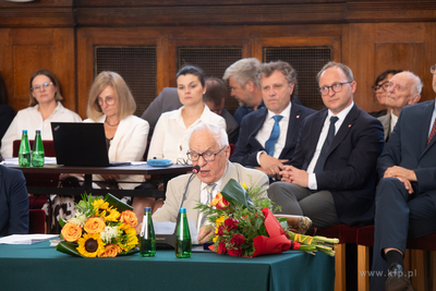 XIV sesja Rady Miasta Sopotu. Podczas sesji wręczono...