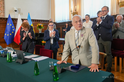 XIV sesja Rady Miasta Sopotu. Podczas sesji wręczono...