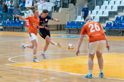 Hala 100-lecia w Sopocie.  Turniej piłki nożnej kobiet...