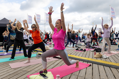 Sopot. Dni Kurortu 2025. Nz. Joga na molo. 31.05.2025...