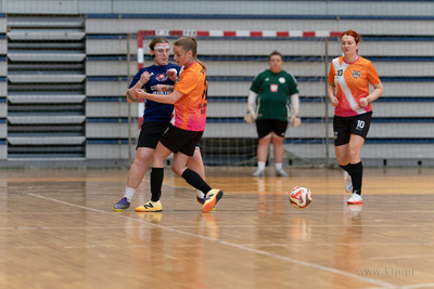 Hala 100-lecia w Sopocie.  Turniej piłki nożnej kobiet...