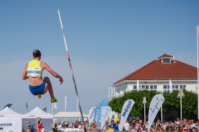 Sopot. 36. Tyczka na molo. Skoki pań. 24.06.2023 fot....