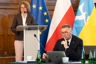 Sesja Rady Miasta Sopotu. Nz. Magdalena Czarzyńska...