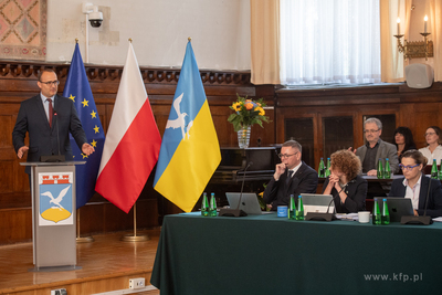 XIV sesja Rady Miasta Sopotu. Podczas sesji wręczono...