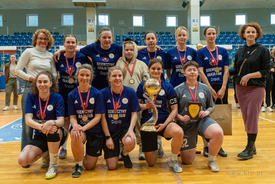 Hala 100-lecia w Sopocie.  Turniej piłki nożnej kobiet...