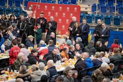 Hala 100-lecia Sopotu. Wielkanocne śniadanie dla potrzebujących....