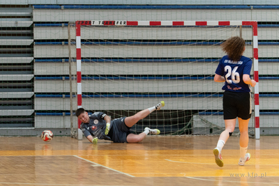 Hala 100-lecia w Sopocie.  Turniej piłki nożnej kobiet...