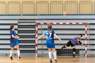 Hala 100-lecia w Sopocie.  Turniej piłki nożnej kobiet...