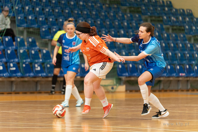 Hala 100-lecia w Sopocie.  Turniej piłki nożnej kobiet...