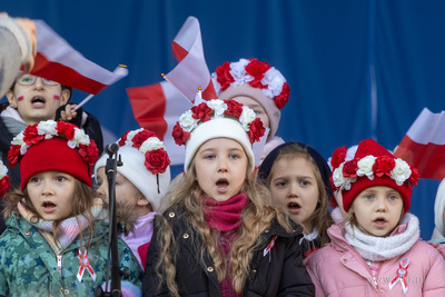 Święto Niepodległości w Sopocie.  Nz. Wspólne...