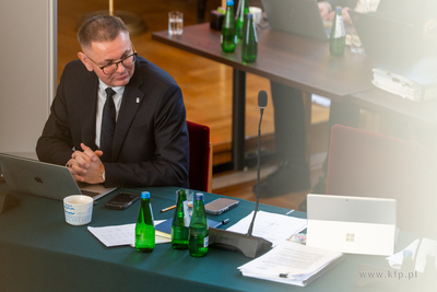Sesja Rady Miasta Sopotu. Nz. Michał Banacki - wiceprezydent...